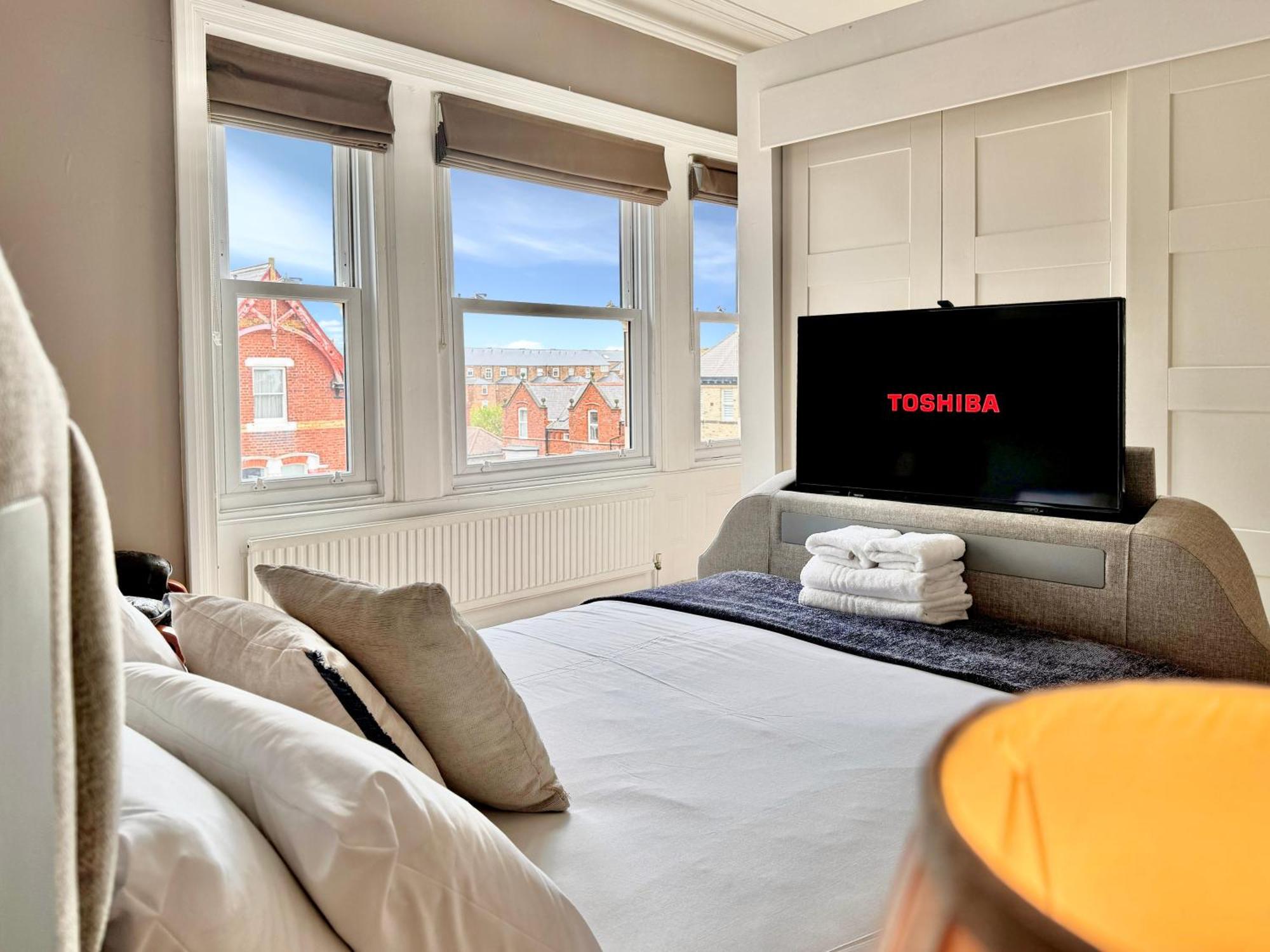 Apartment Victoria With Free Parking Scarborough Kültér fotó